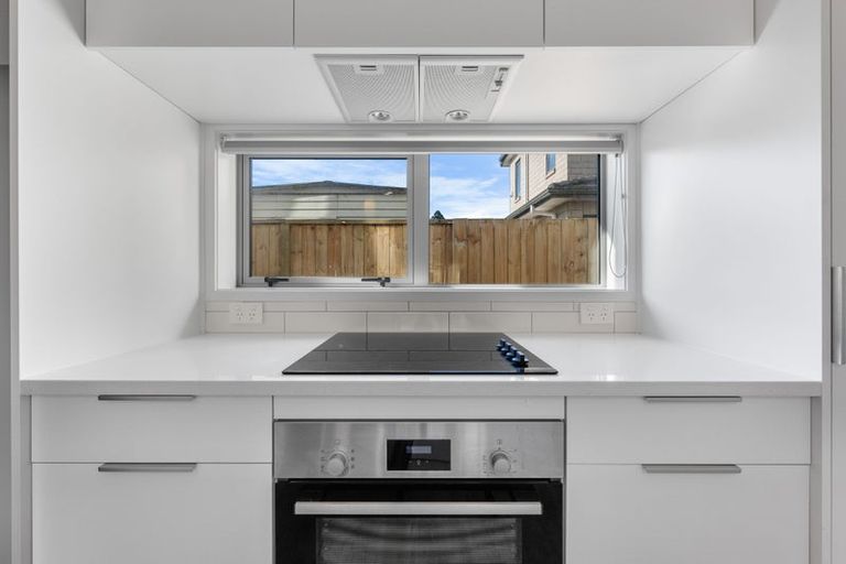 Photo of property in 6/51 Wharf Road, Te Atatu Peninsula, Auckland, 0610