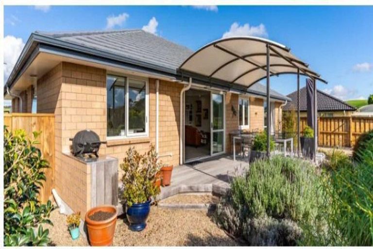 Photo of property in 72 Kedge Drive, Mangawhai, 0505