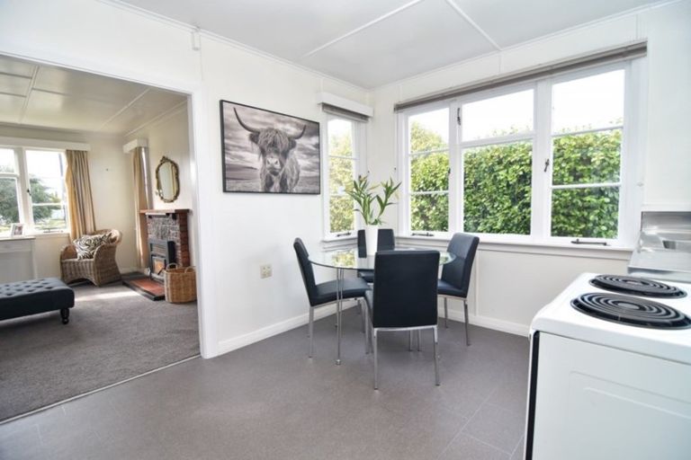 Photo of property in 1 Rhodes Street, Carterton, 5713