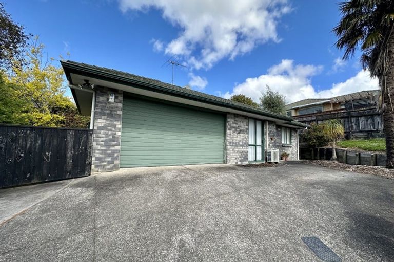 Photo of property in 21 Lucienne Drive, Ranui, Auckland, 0612