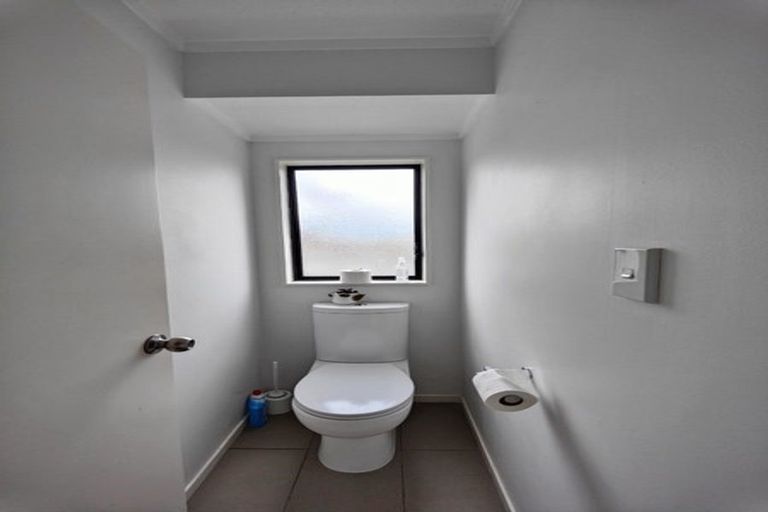 Photo of property in 103 Aviemore Drive, Highland Park, Auckland, 2010