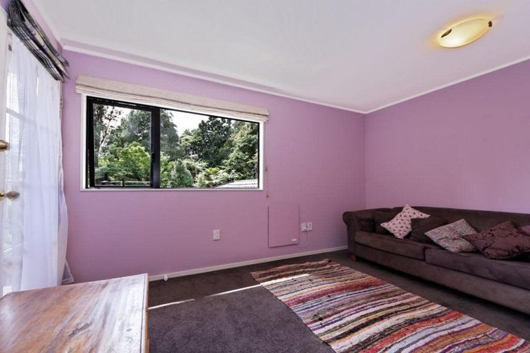 Photo of property in 408 Scenic Drive, Waiatarua, Auckland, 0612