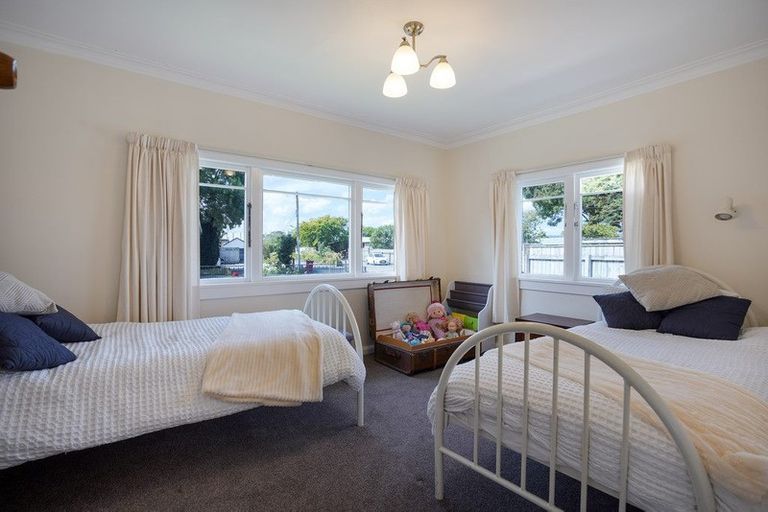 Photo of property in 222 Vogel Street, Roslyn, Palmerston North, 4414