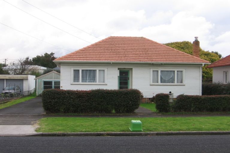 Photo of property in 10 Ballance Avenue, Papatoetoe, Auckland, 2104