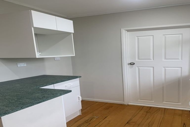 Photo of property in 1/13 Blanes Road, Weymouth, Auckland, 2103