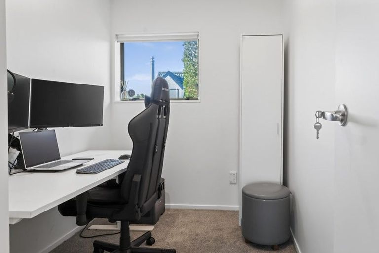 Photo of property in 53 Goodwood Drive, Goodwood Heights, Auckland, 2105