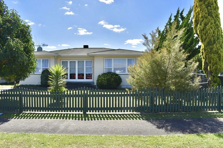 Photo of property in 5 Ross Street, Levin, 5510