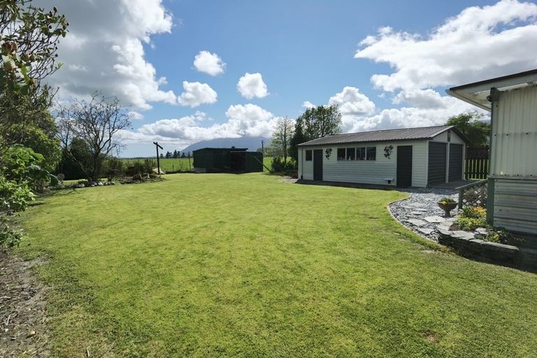 Photo of property in 98 Main Road, Harihari, 7884