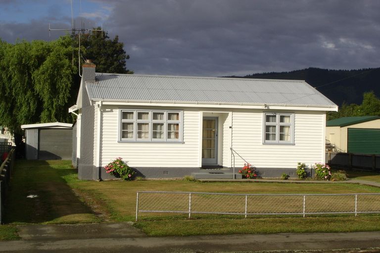 Photo of property in 59 High Street, Waimate, 7924