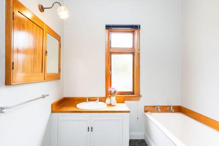 Photo of property in 163 West Street, Feilding, 4702