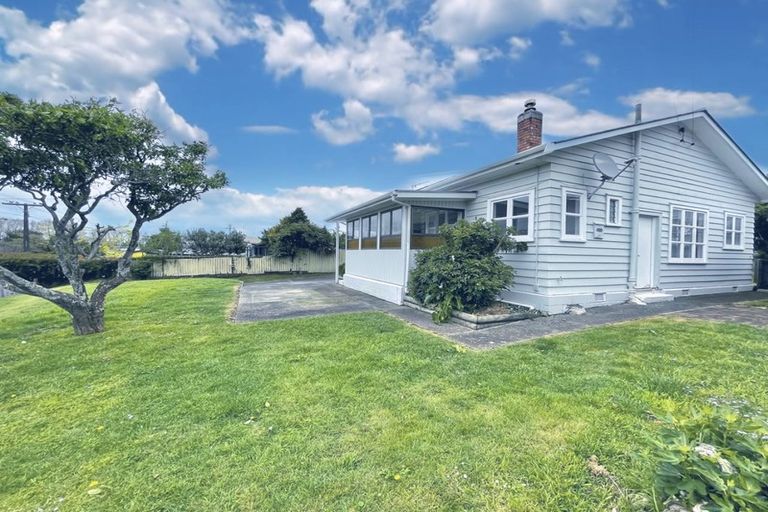 Photo of property in 2 Nield Road, Manurewa, Auckland, 2102