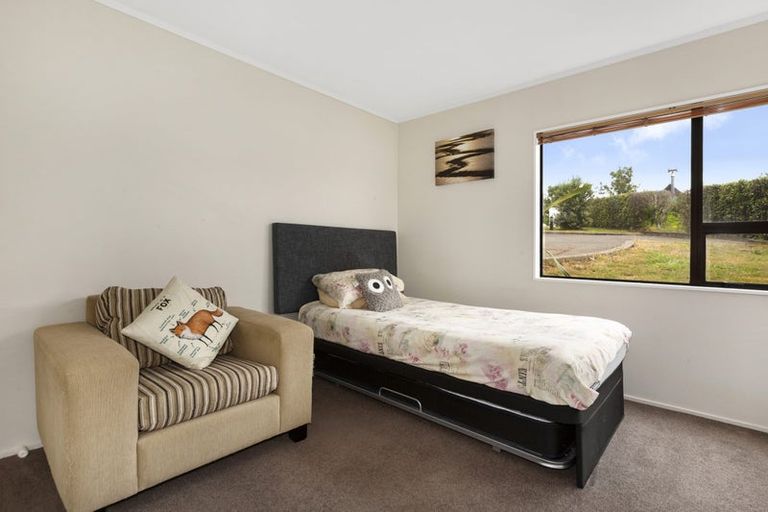 Photo of property in 45 The Crowsnest, Whitby, Porirua, 5024