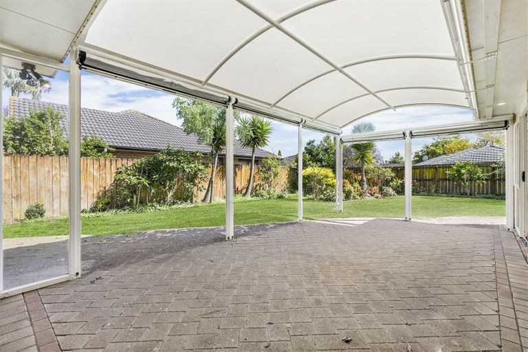 Photo of property in 5 Brosna Place, East Tamaki, Auckland, 2016