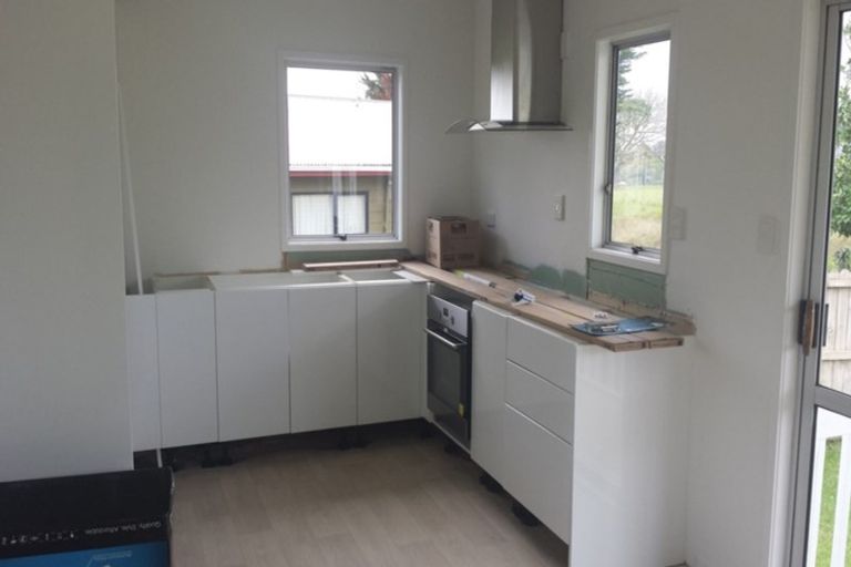 Photo of property in 11 Balwyn Place, Clendon Park, Auckland, 2103