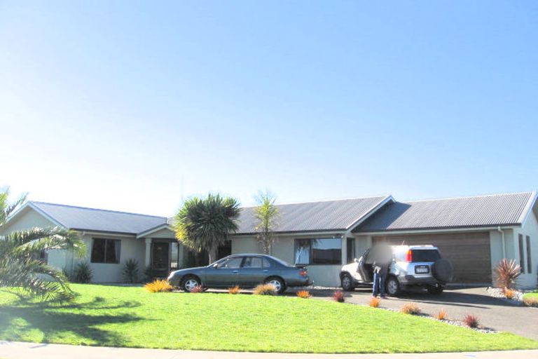 Photo of property in 6 Lavenham Place, Rototuna North, Hamilton, 3210