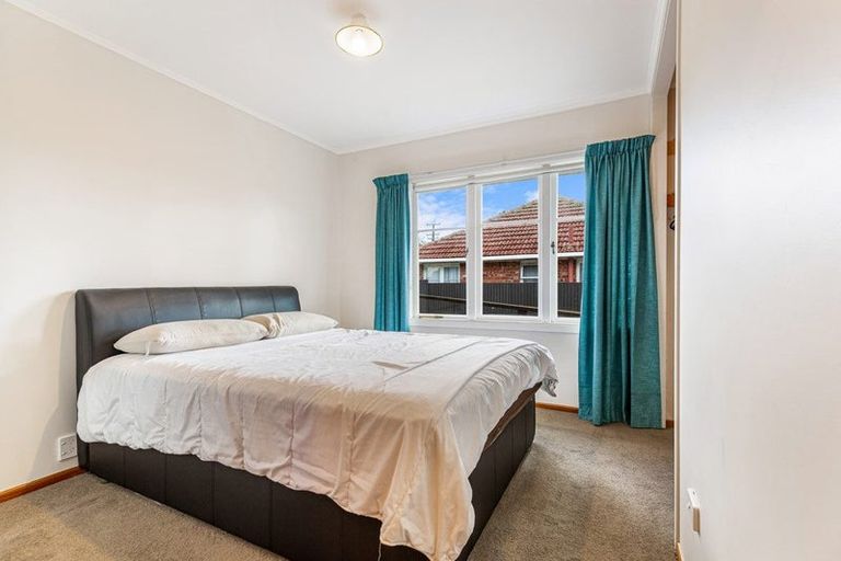 Photo of property in 32 Edwards Avenue, Henderson, Auckland, 0610