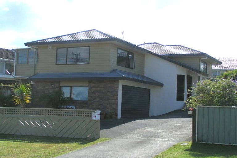 Photo of property in 1/25 Raines Avenue, Forrest Hill, Auckland, 0620