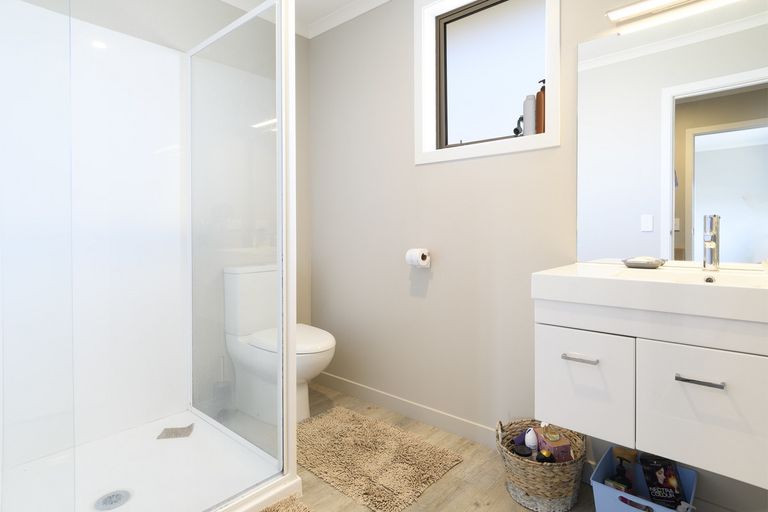 Photo of property in 42 Harding Drive, Papamoa Beach, Papamoa, 3118