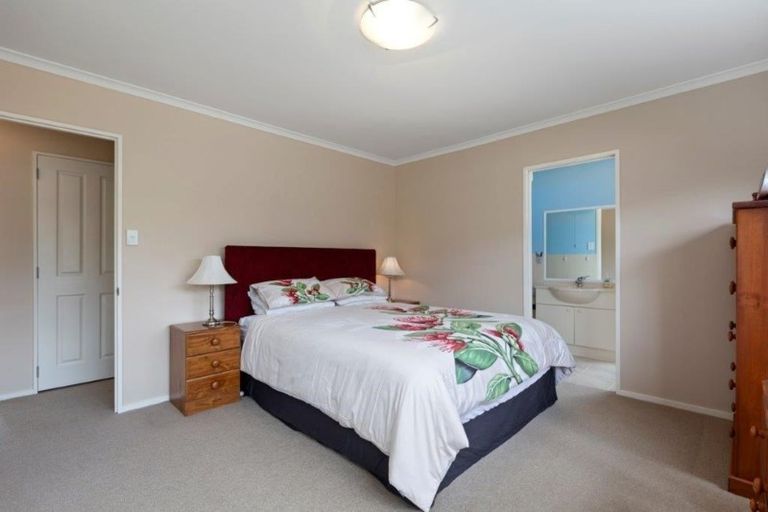 Photo of property in 8 Adelphi Place, Albany, Auckland, 0632
