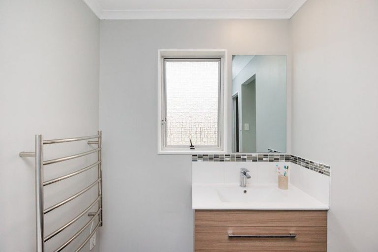 Photo of property in 25 Palliser Place, Milson, Palmerston North, 4414