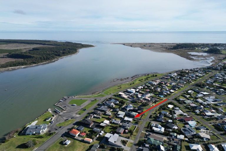 Photo of property in 50 Shortt Street, Foxton Beach, Foxton, 4815