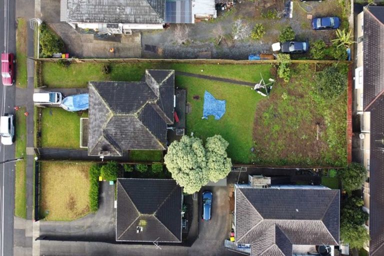 Photo of property in 25 Crawford Avenue, Mangere Bridge, Auckland, 2022