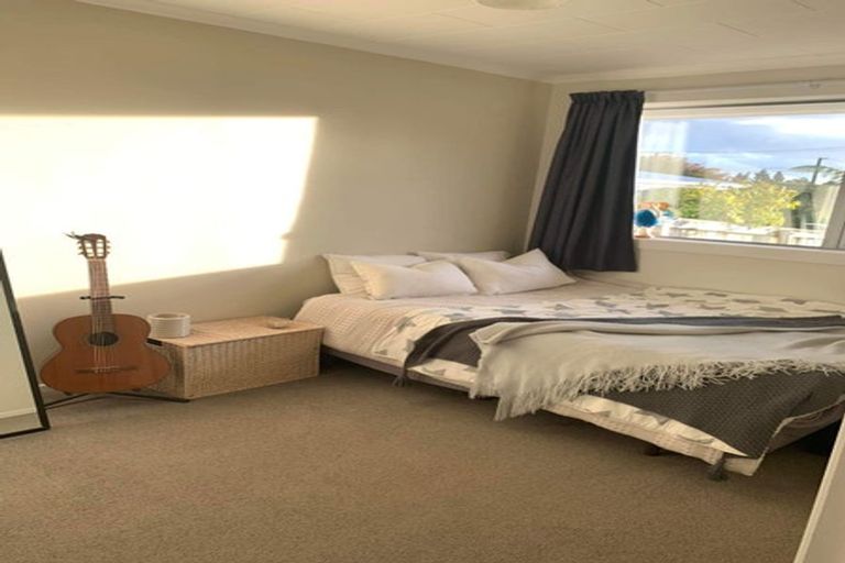 Photo of property in 5 Flavia Grove, Clouston Park, Upper Hutt, 5018