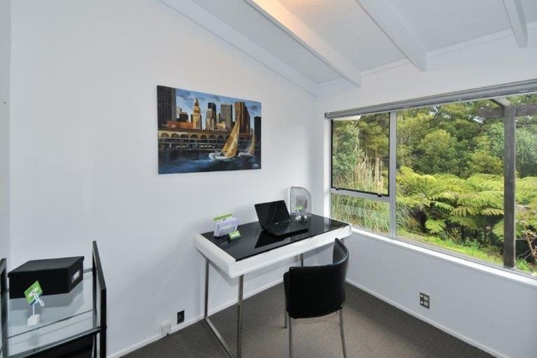 Photo of property in 9/40 Radiata Lane, Chatswood, Auckland, 0626