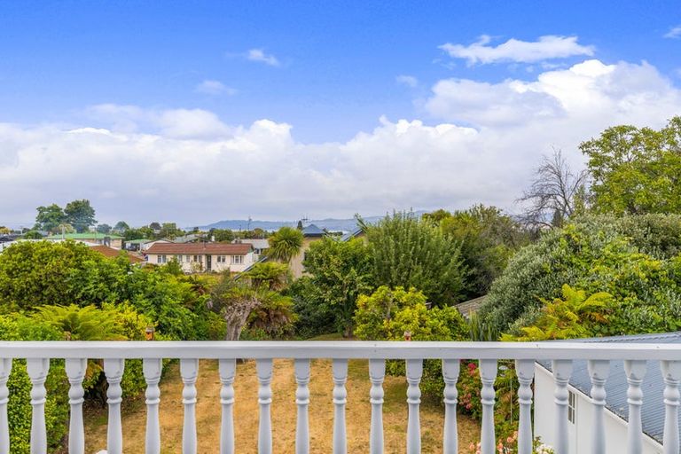 Photo of property in 9 Tamatea Road, Taupo, 3330