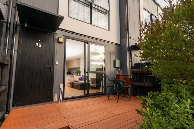 Photo of property in 38 Hinonga Loop, Silverdale, 0932