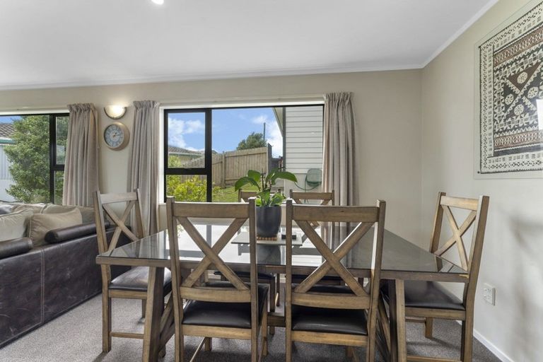 Photo of property in 36 Northumberland Street, Cannons Creek, Porirua, 5024