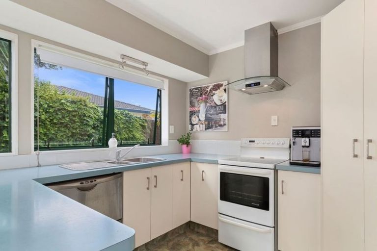 Photo of property in 52 Blake Boulevard, Papamoa Beach, Papamoa, 3118