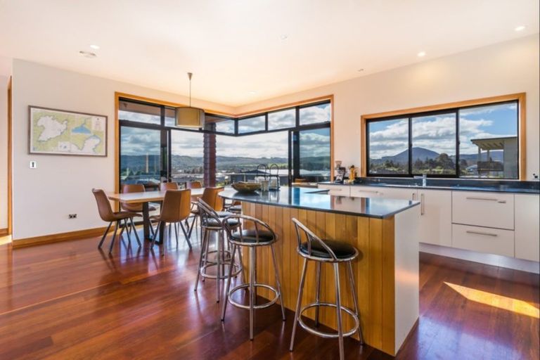 Photo of property in 6 Kestrel Lane, Kinloch, Taupo, 3377