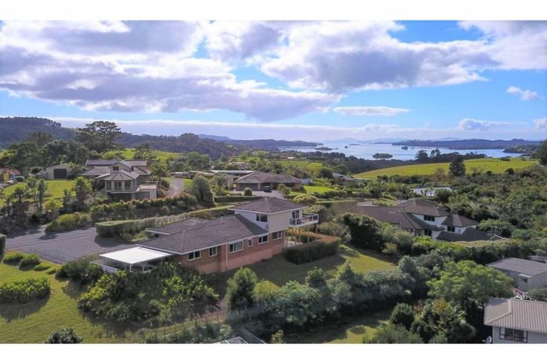 Photo of property in 10 Newton Watts Drive, Kerikeri, 0294