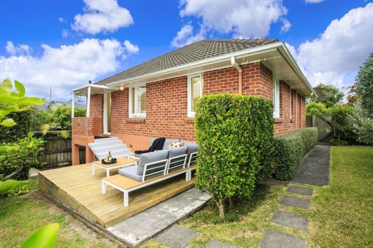 Photo of property in 2/22 Hart Road, Hauraki, Auckland, 0622