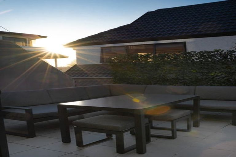 Photo of property in Atlas Apartments, 7/49 Maunganui Road, Mount Maunganui, 3116