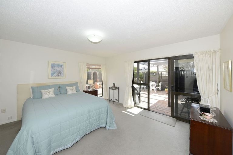 Photo of property in 8 Swithland Place, Avonhead, Christchurch, 8042