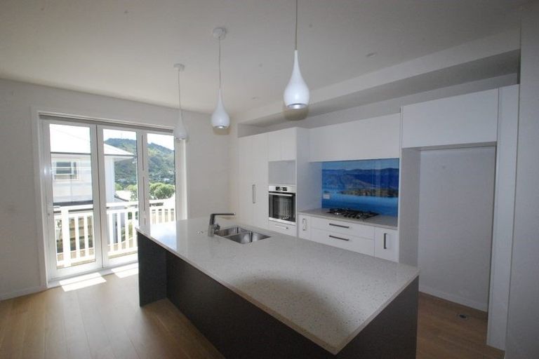 Photo of property in 56d Nicholson Road, Khandallah, Wellington, 6035