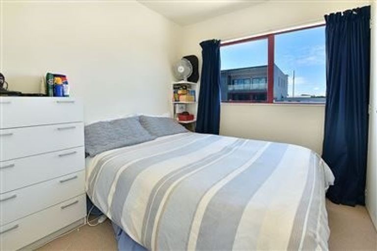 Photo of property in 33a Florence Avenue, Orewa, 0931