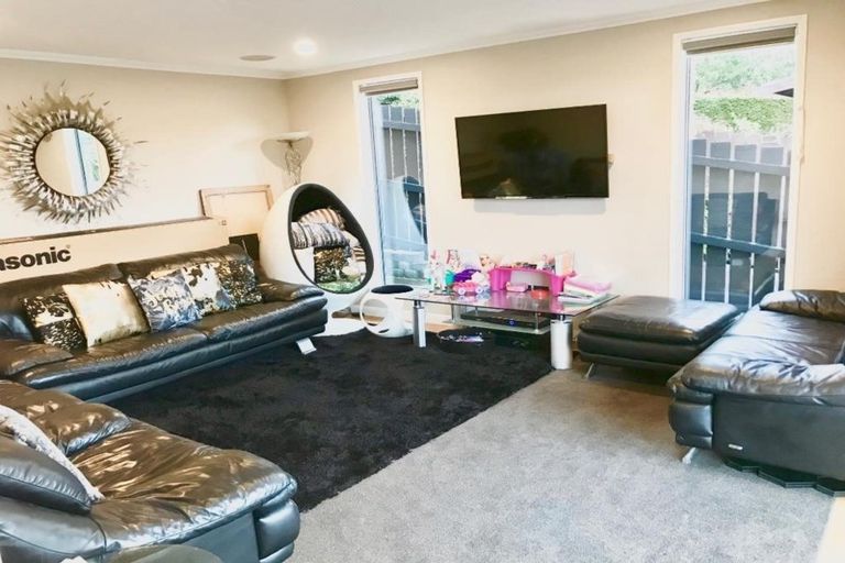 Photo of property in 43a Shanaway Rise, Hillcrest, Auckland, 0627