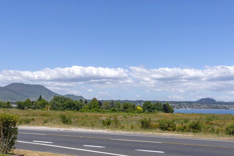 Photo of property in 208 Acacia Bay Road, Nukuhau, Taupo, 3330