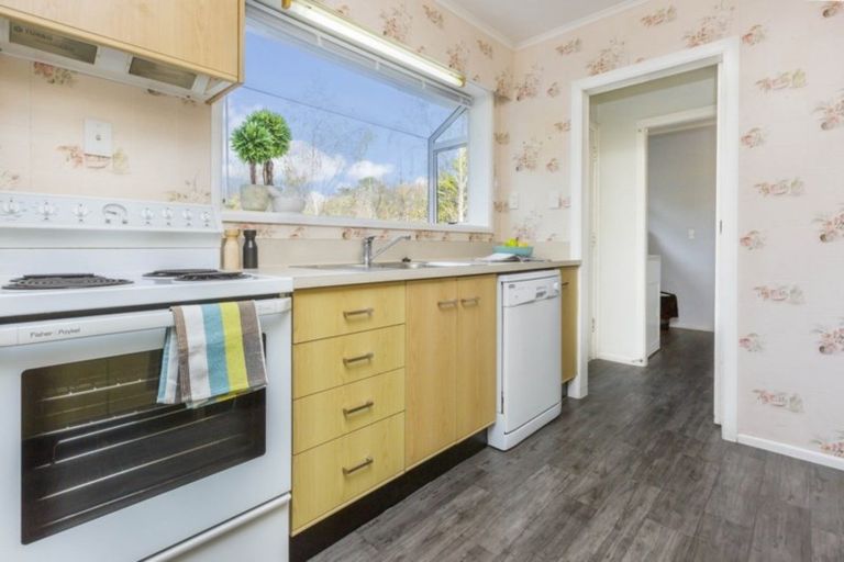 Photo of property in 5 Pokaka Street, Birchville, Upper Hutt, 5018