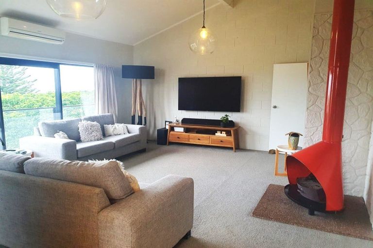 Photo of property in 95 Foremans Road, Islington, Christchurch, 8042