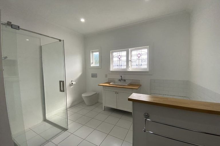 Photo of property in 8 Guthrie Street, Waterloo, Lower Hutt, 5011