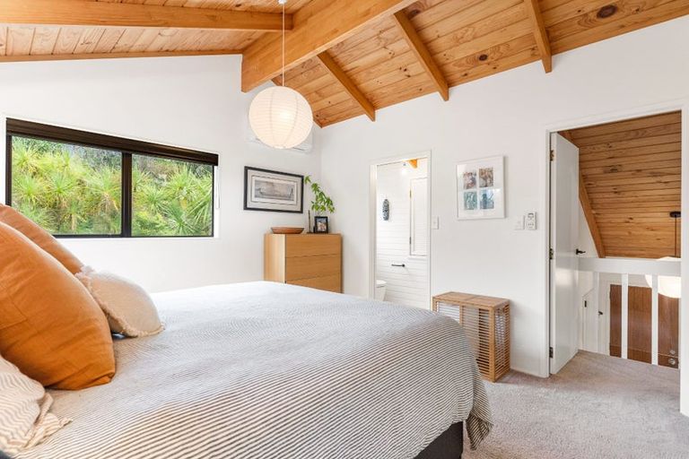 Photo of property in 33 Park Hill Road, Birkenhead, Auckland, 0626