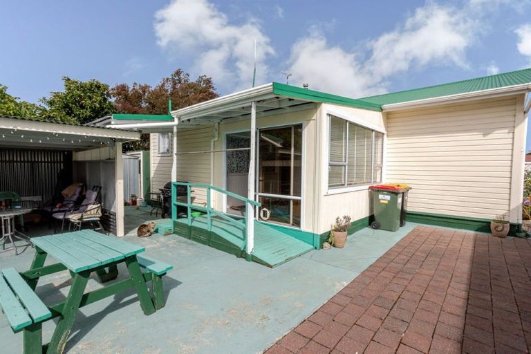 Photo of property in 20 Thyra Street, Dannevirke, 4930
