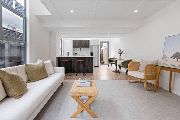 Photo of property in 2/26 Hutcheson Street, Sydenham, Christchurch, 8023