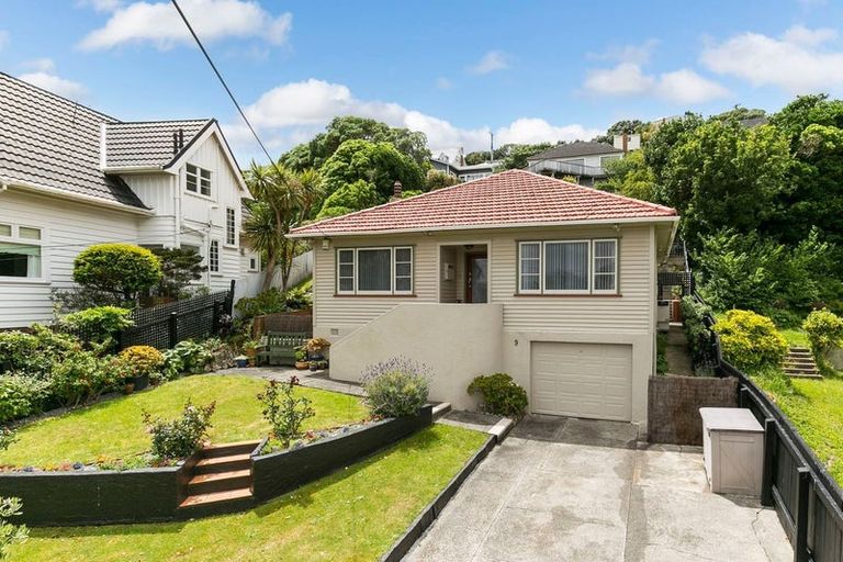 Photo of property in 9 Ashleigh Crescent, Miramar, Wellington, 6022