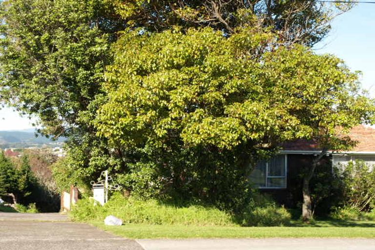 Photo of property in 81 Litten Road, Cockle Bay, Auckland, 2014