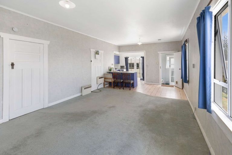 Photo of property in 34 High Street West, Waitara, 4320